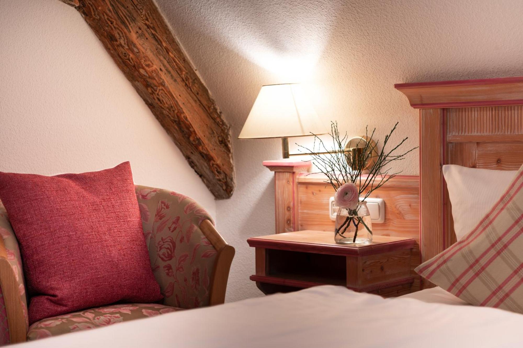 Landhotel 3Kronen Adelsdorf المظهر الخارجي الصورة