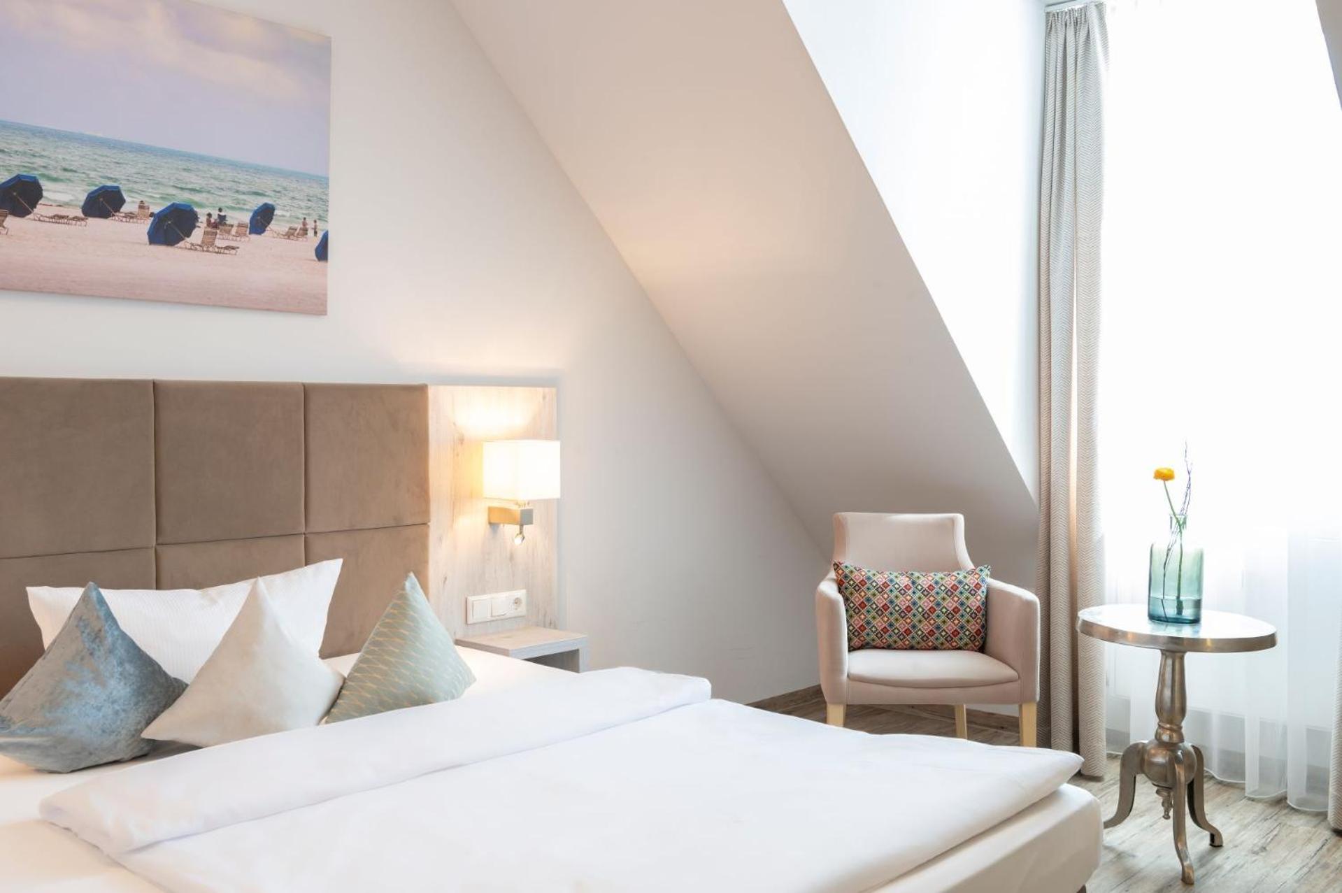 Landhotel 3Kronen Adelsdorf المظهر الخارجي الصورة
