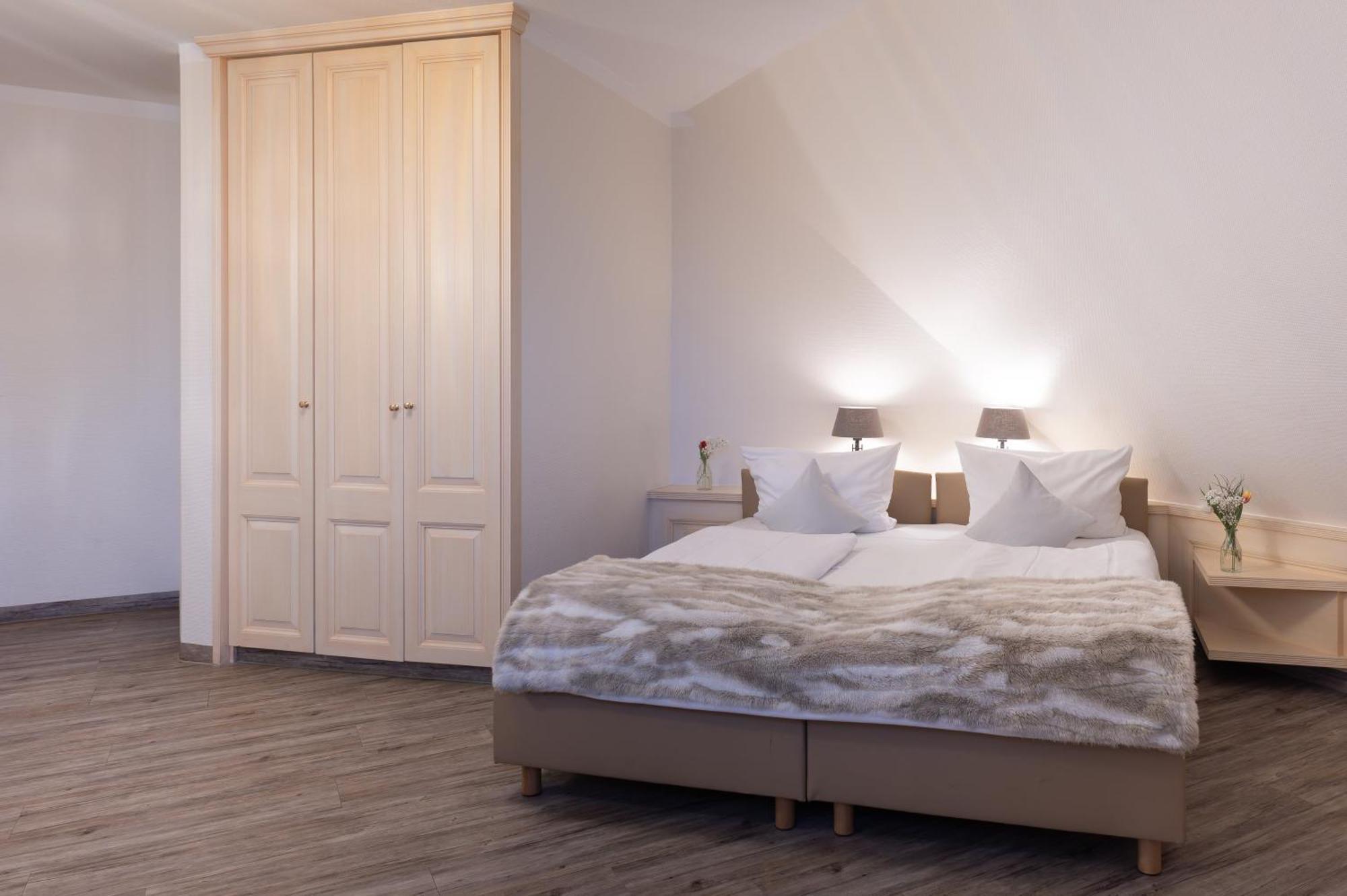 Landhotel 3Kronen Adelsdorf المظهر الخارجي الصورة