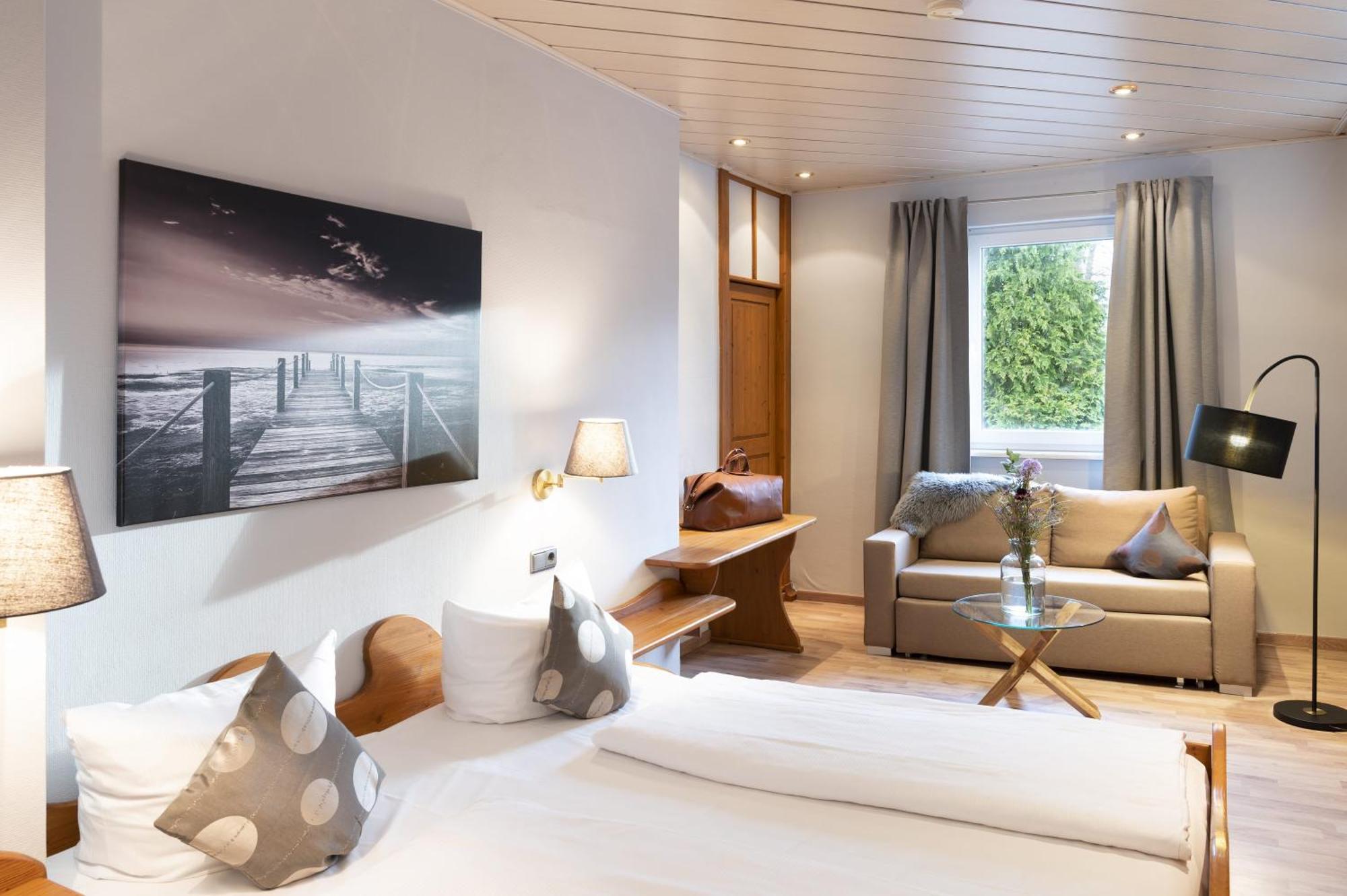 Landhotel 3Kronen Adelsdorf المظهر الخارجي الصورة