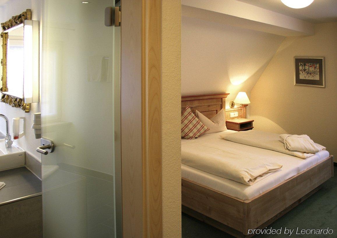 Landhotel 3Kronen Adelsdorf المظهر الخارجي الصورة